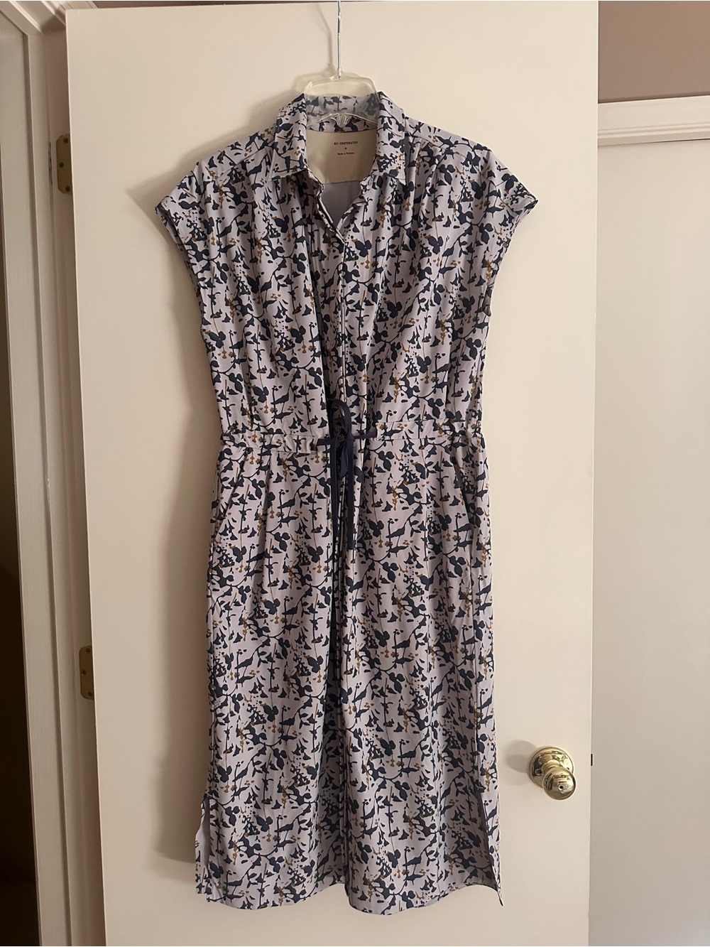 REI White and Navy Floral Midi Shirt Dress